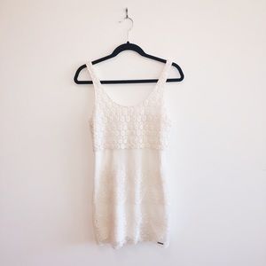 Elegant White floral dress!